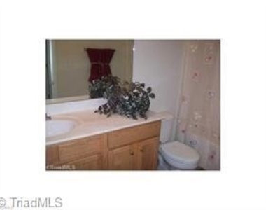 2721 N Keswick Way - Photo Thumbnail 3