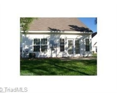 2721 N Keswick Way - Photo Thumbnail 8