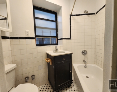West 136 Street - Photo Thumbnail 6