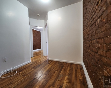 West 136 Street - Photo Thumbnail 3