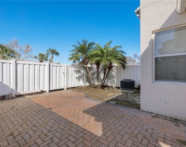 3005 Palmetto Oak Drive - Photo Thumbnail 9