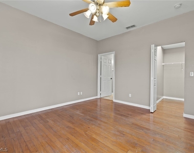 3005 Palmetto Oak Drive - Photo Thumbnail 2