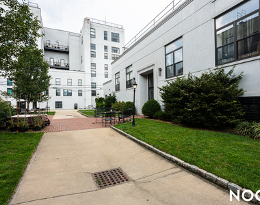 119 Eagle Street - Photo Thumbnail 16