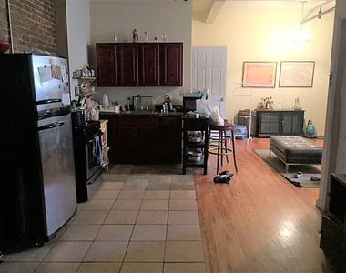 435 Broadway - Photo Thumbnail 4
