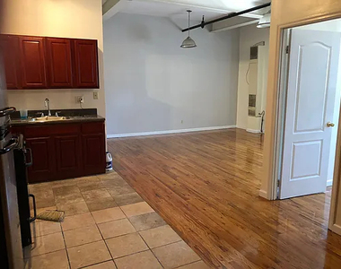 435 Broadway - Photo Thumbnail 1