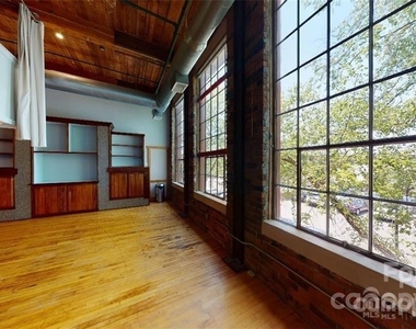 2108 South Boulevard - Photo Thumbnail 4