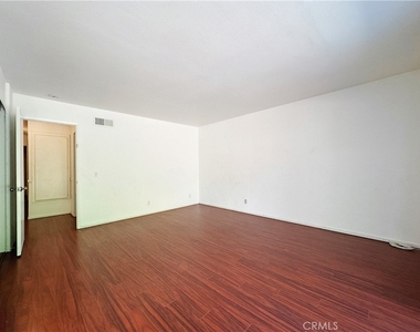 2112 Arcdale Avenue - Photo Thumbnail 20