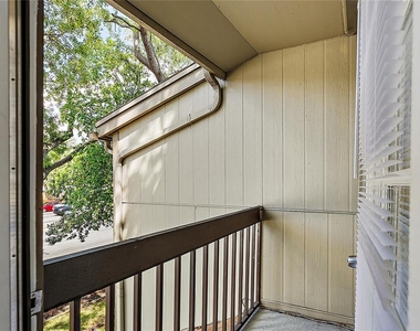 6345 Newtown Circle - Photo Thumbnail 25