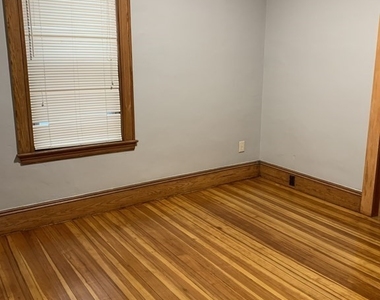 37 Whitten Street - Photo Thumbnail 5