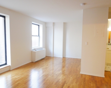 241 East 86th Street - Photo Thumbnail 1