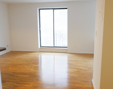 241 East 86th Street - Photo Thumbnail 2