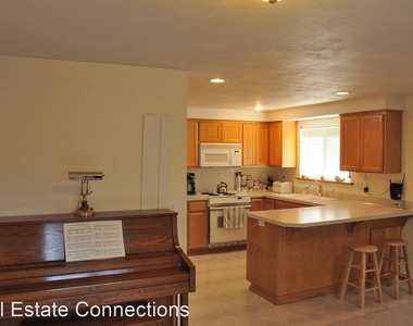 3470 Walton Lane - Photo Thumbnail 7