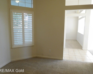 10515 Arbor Way - Photo Thumbnail 9