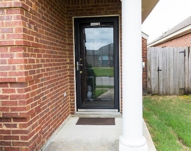 1504 Hallwood Lane - Photo Thumbnail 2