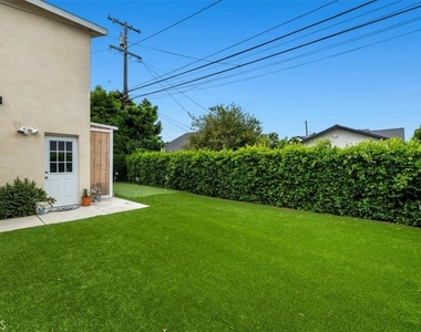 15303 Ermanita Avenue - Photo Thumbnail 18