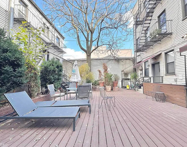 17 Devoe Street - Photo Thumbnail 4