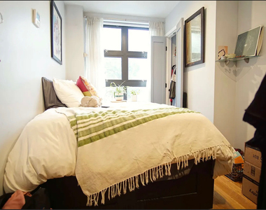 17 Devoe Street - Photo Thumbnail 8