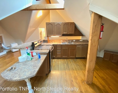 1260 Neil Ave - Photo Thumbnail 1