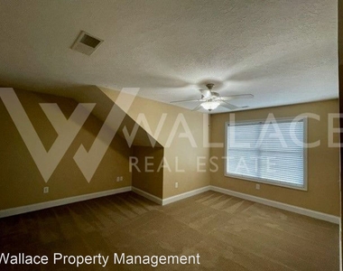 655 Yorkland Way - Photo Thumbnail 7