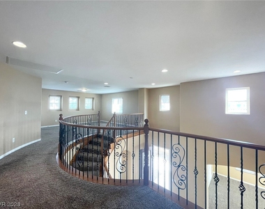 7785 Sunrise Knoll Street - Photo Thumbnail 10