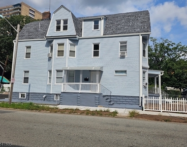 121 Sanford St - Photo Thumbnail 0