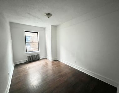 145 Vermilyea Avenue - Photo Thumbnail 4