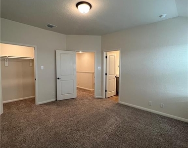 7610 Gramercy Way Way - Photo Thumbnail 19