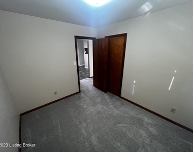 6005 Applegate Ln - Photo Thumbnail 12