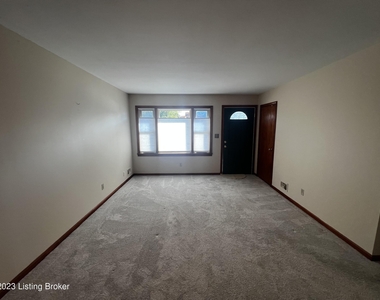 6005 Applegate Ln - Photo Thumbnail 9