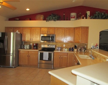 2544 Fox Run Lane - Photo Thumbnail 6