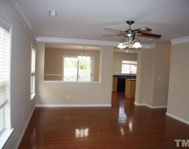 3039 Remington Oaks Circle - Photo Thumbnail 3