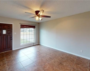 2536 Mary Ann Drive - Photo Thumbnail 1