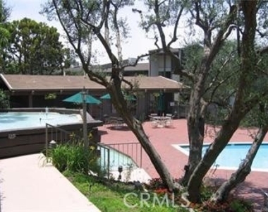 6542 Ocean Crest - Photo Thumbnail 1