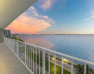 2611 Bayshore Boulevard - Photo Thumbnail 1