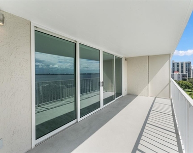 2611 Bayshore Boulevard - Photo Thumbnail 37