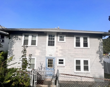 483 Newport Ave - Photo Thumbnail 7