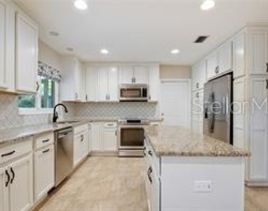 11510 N Ravine Road - Photo Thumbnail 9