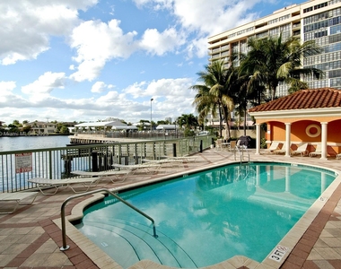 2080 S Ocean Dr - Photo Thumbnail 25