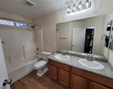 6221 Joaquin Hills Court - Photo Thumbnail 9