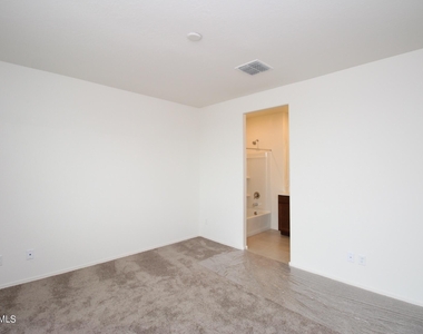 2728 N Mulberry Place - Photo Thumbnail 11