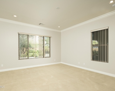 9440 E Canyon View Road - Photo Thumbnail 11