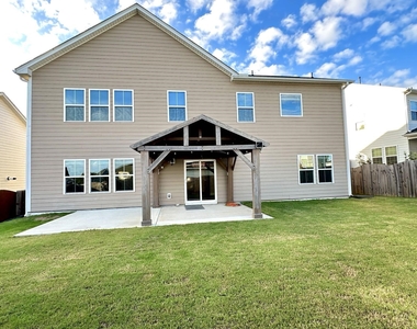 209 Rosa Bluff Court - Photo Thumbnail 5