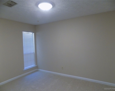 4148 Denton Drive - Photo Thumbnail 11