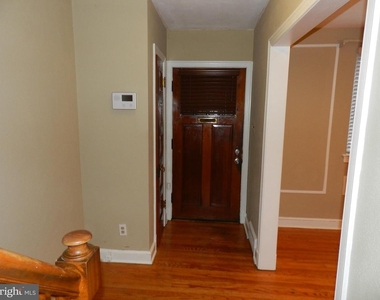 5333 Ames St Ne - Photo Thumbnail 2