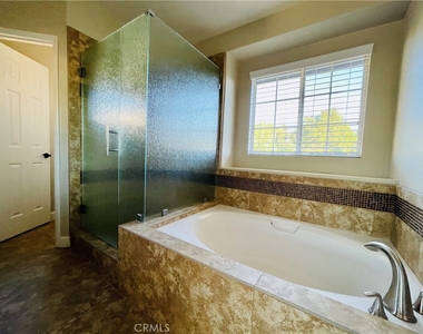 7671 E Moonridge Lane - Photo Thumbnail 19