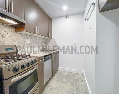 East 80th Street - Photo Thumbnail 2
