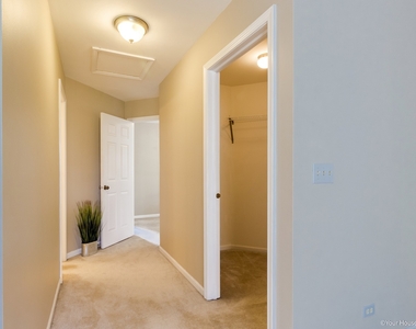 4876 Prestwick Place - Photo Thumbnail 10