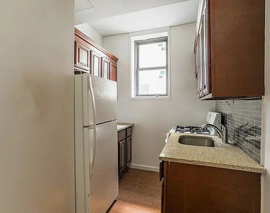180 Beach 117th Street - Photo Thumbnail 3