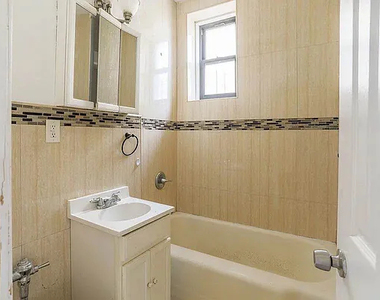 180 Beach 117th Street - Photo Thumbnail 4