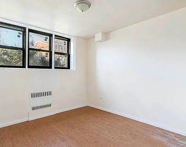 180 Beach 117th Street - Photo Thumbnail 2